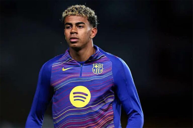 بعد صورته في أبوظبي.. لامين يامال يكشف عما يشعر به داخل المسجد