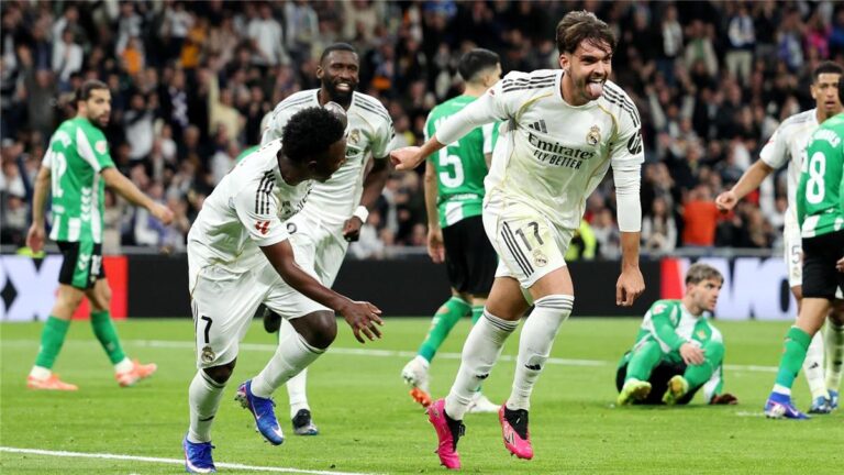 رجل مباراة ريال مدريد وبيتيس في الدوري الإسباني رجل مباراة ريال مدريد وبيتيس في الدوري الإسباني