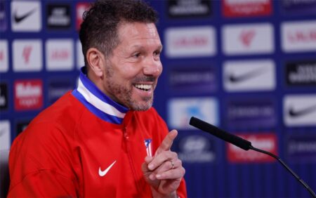 سيميوني: باب السعودية ليس مغلقًا.. ونتعامل مع ألفاريز كـإنسان سيميوني: باب السعودية ليس مغلقًا.. ونتعامل مع ألفاريز كـإنسان