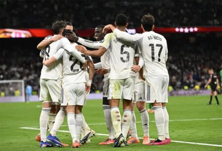 وكيل لاعب ريال مدريد يخطط لرحيله إلى السعودية.. وزميليه يتمسكان بالبقاء وكيل لاعب ريال مدريد يخطط لرحيله إلى السعودية.. وزميليه يتمسكان بالبقاء