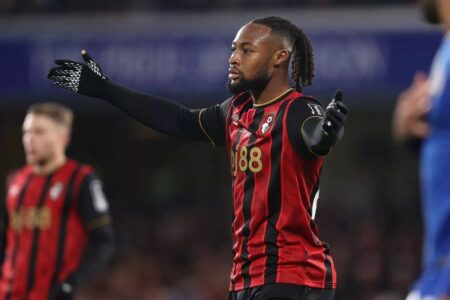 سيمينيو يصل مانشستر سيتي لإنهاء الكشف الطبي سيمينيو يصل مانشستر سيتي لإنهاء الكشف الطبي