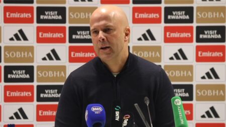 سلوت: أشعر بخيبة أمل لعدم الفوز على آرسنال.. وأخشى الأسوأ لـ برادلي