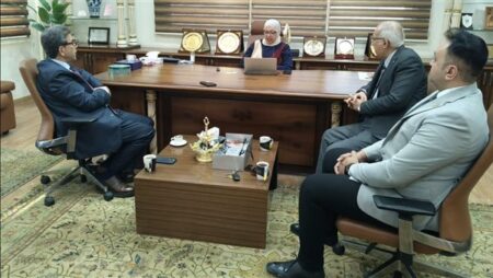 نقيب الأطباء البيطريين يلتقي أمين صندوق تطوير التعليم لمناقشة مشروع "جامعة الغذاء"