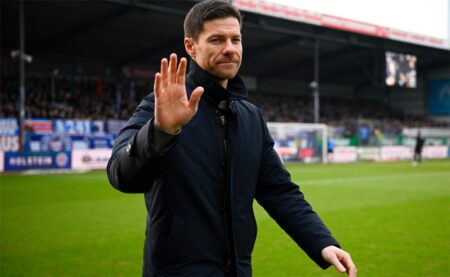 موقف مانشستر يونايتد من التعاقد مع تشابي ألونسو بعد رحيله المفاجئ عن ريال مدريد