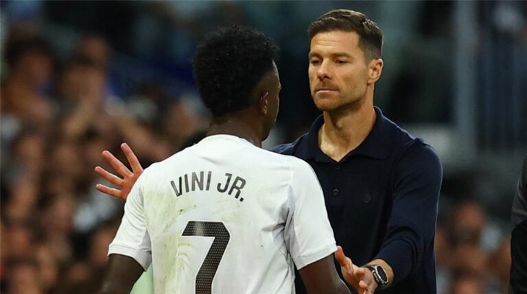 أبرزهم فينيسيوس وبيلينجهام.. 7 لاعبين في ريال مدريد لم يعلقوا على إقالة تشابي ألونسو