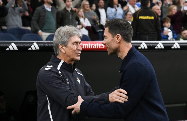 تعليق مؤثر من بيليجريني على رحيل تشابي ألونسو من تدريب ريال مدريد تعليق مؤثر من بيليجريني على رحيل تشابي ألونسو من تدريب ريال مدريد