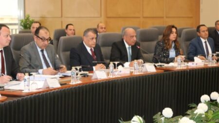 المجلس الأعلى للطاقة يناقش مجريات توفير "الطاقة" اللازمة لعـدد من المشروعات الصناعية