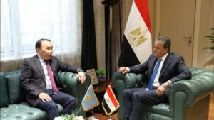 وزير الصحة يبحث مع سفير كازاخستان التعاون بالمجال الصحي وتكنولوجيا التصنيع الدوائي