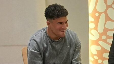 مصطفى شكشك يوضح موقفه من ارتداء قميص الأهلي.. ويؤكد: أنا أفضل من محمد هاني