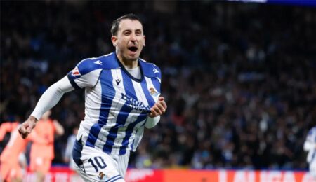 فيديو | أويارزابال يسجل هدف ريال سوسيداد الأول أمام برشلونة