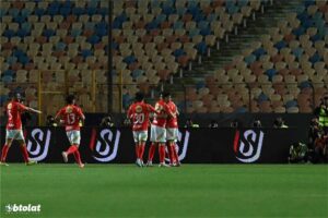 بعد عمر كمال.. لاعب جديد من الأهلي يوافق على الانتقال إلى سيراميكا كليوباترا