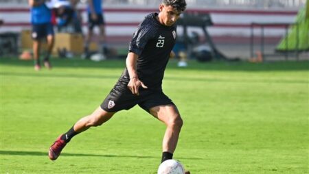 أحمد عيد يخضع للكشف الطبي في الأهلي