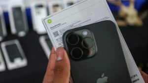 قرار جديد لتنظيم الهواتف المحمولة.. أبرز الأسئلة والإجابات