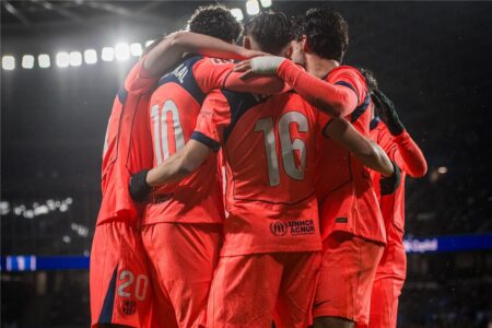 برشلونة يعلن إصابة لاعبه قبل مباراة سلافيا براج ومدة غيابه