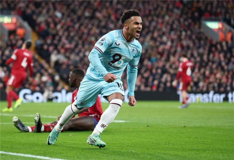 فيديو | ماركوس إدواردز يسجل هدف تعادل بيرنلي أمام ليفربول