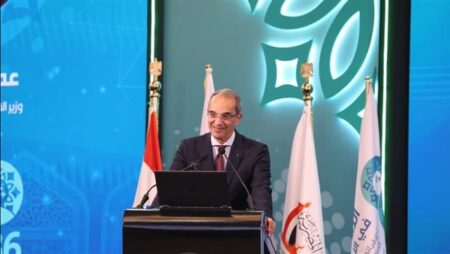 التوجيه البشري هو حجر الأساس في منظومة الذكاء الاصطناعي التوجيه البشري هو حجر الأساس في منظومة الذكاء الاصطناعي