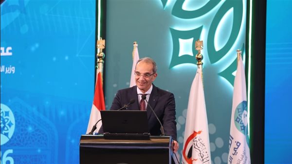 التوجيه البشري هو حجر الأساس في منظومة الذكاء الاصطناعي التوجيه البشري هو حجر الأساس في منظومة الذكاء الاصطناعي