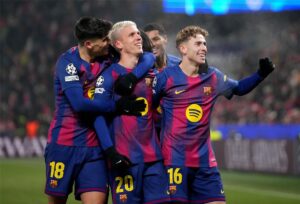 جالطة سراي يراقب لاعب برشلونة بعد تهميشه من فليك