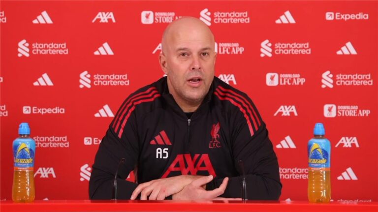 سلوت يوجه صدمة لجماهير ليفربول ويصرّح: لاعبنا يقدم موسمًا رائعًا