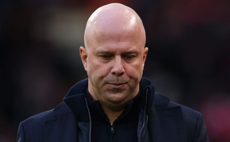 ضربة جديدة لـ سلوت.. لاعب ليفربول يغيب شهرين للإصابة