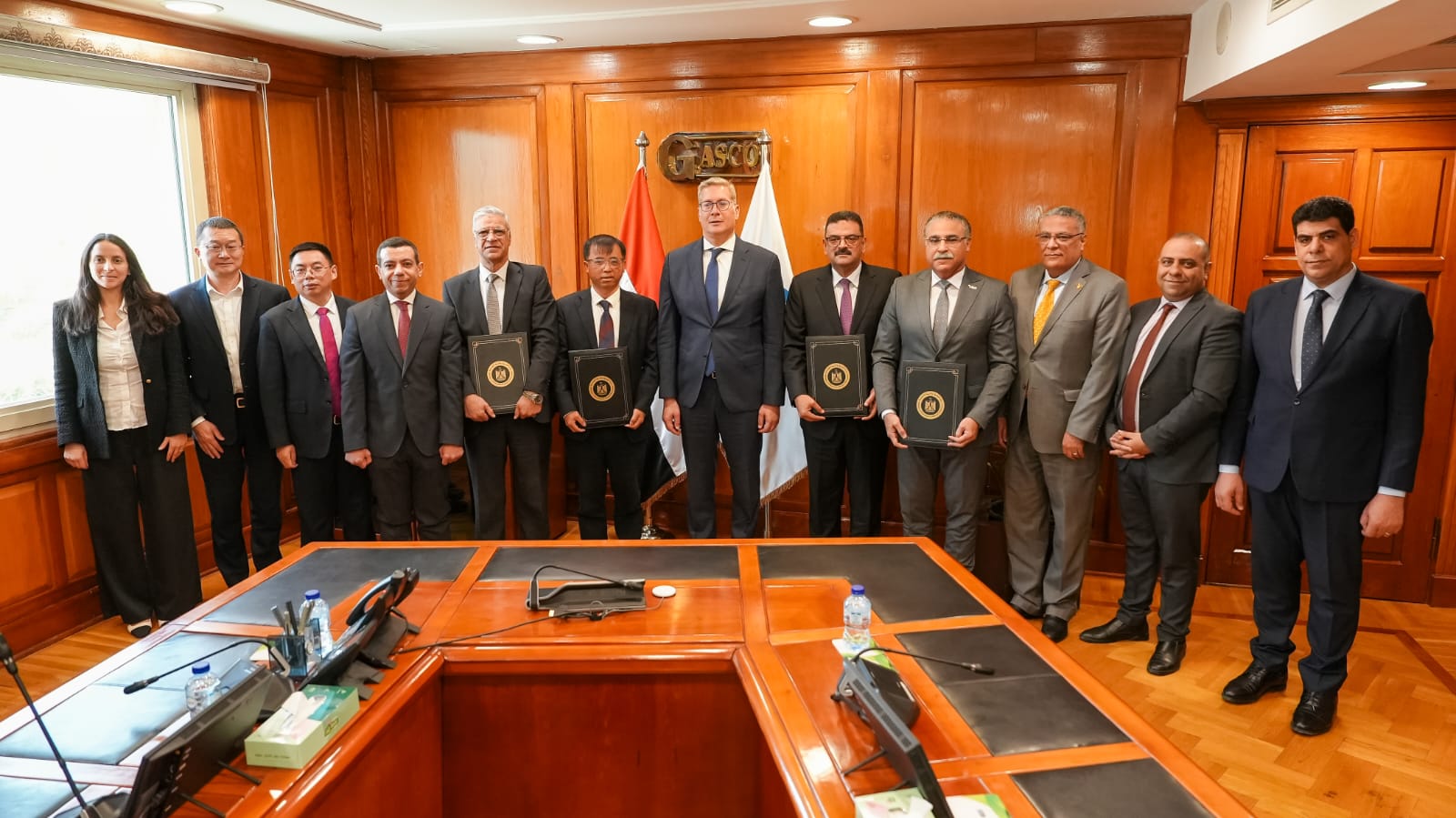 وزير البترول يوقع مذكرة تفاهم مع "شينج فا" الصينية للاستثمار في التعدين 1 وزير البترول يوقع مذكرة تفاهم مع "شينج فا" الصينية للاستثمار في التعدين