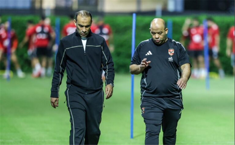 وليد صلاح الدين يوضح حقيقة رحيل محمد شريف في يناير.. ويصرح: الأهلي يعيش أفضل فتراته