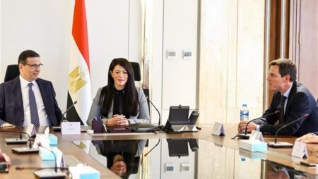 التخطيط توقّع مذكرة تفاهم مع “شنايدر إلكتريك” لدفع العمل المناخي وتعزيز الأمن الغذائي التخطيط توقّع مذكرة تفاهم مع "شنايدر إلكتريك" لدفع العمل المناخي وتعزيز الأمن الغذائي