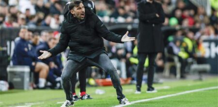 مدرب إلتشي: علينا أن نلعب بشجاعة أمام برشلونة.. وهذا ما يميزهم مدرب إلتشي: علينا أن نلعب بشجاعة أمام برشلونة.. وهذا ما يميزهم