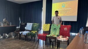 الأهلي يرتدي زيه التقليدي أمام يانج أفريكانز