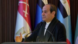 الأوقاف والنقل والمعلمين أبرزها.. السيسي يستعرض الدورات المدنية بالأكاديمية العسكرية