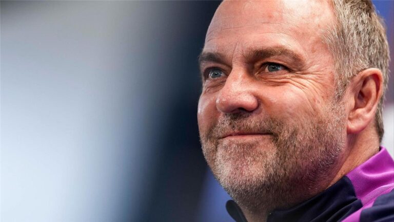 دفعة لـ فليك.. عودة لاعب برشلونة بعد غيابه شهرين ونصف دفعة لـ فليك.. عودة لاعب برشلونة بعد غيابه شهرين ونصف