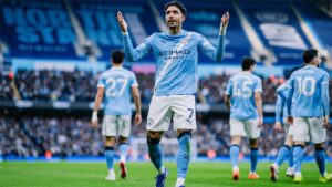 ستاندرد تتوقع موقف عمر مرموش من المشاركة أساسيًا أمام توتنهام