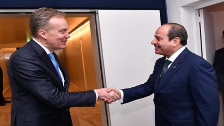 رسائل السيسي لـ ترامب ودعوة للمستثمرين لاغتنام الفرص بالسوق المصري تتصدر نشاط الرئيس الأسبوعي