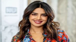 بريانكا شوبرا بفستان أسود جذاب.. ما سر اللوك؟