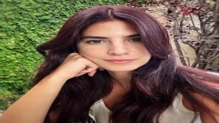 بلمسة جذابة.. كارمن بصيبص تتألق بإطلالة غير تقليدية بلمسة جذابة.. كارمن بصيبص تتألق بإطلالة غير تقليدية