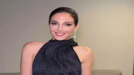 خطفت الأنظار.. 10 صور ومعلومات عن إطلالة رزان جمال