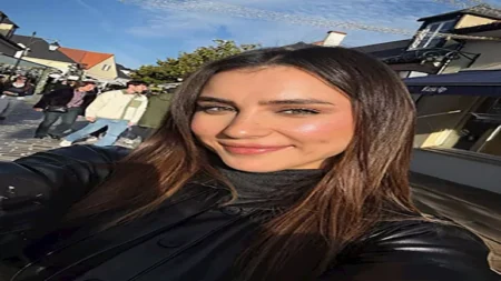 هلا السعيد بإطلالة كاجوال.. ما سر اللوك؟