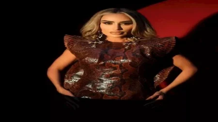 فستان وردي جريء.. مايا دياب تخطف الأنظار بإطلالة ملفتة