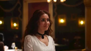 فستان أسود شفاف.. إطلالة جريئة لـ جيهان الشماشرجي في حفل Joy Awards