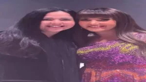 بالفرو الأنيق.. دنيا سمير غانم وإيمي بإطلالة راقية تخطف الأنظار بالفرو الأنيق.. دنيا سمير غانم وإيمي بإطلالة راقية تخطف الأنظار