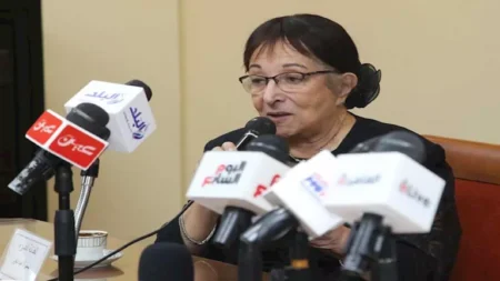 سميرة عبدالعزيز:"سميحة أيوب حمتني من هجوم بنات المسرح والسندريلا كانت تتمنى محفوظ يكتبلها"