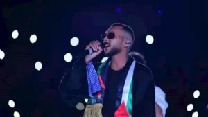 ويجز ينشر صورة له ويوجه سؤالًا للمتابعين على "انستجرام"