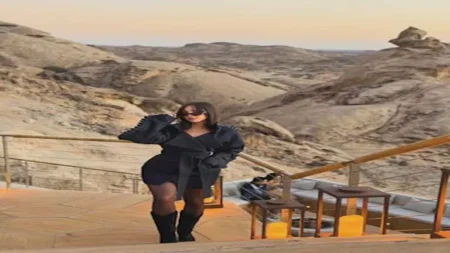 بسمة بوسيل تنشر صورا جديدة من رحلتها مع أبنائها في السعودية