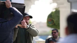 بحضور خالد جلال.. 20 صورة من جنازة والدة الفنان نضال الشافعي