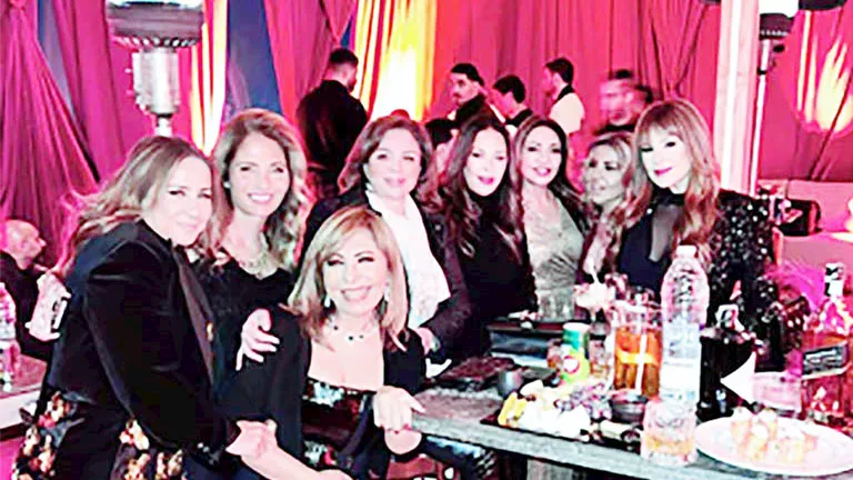 أبرزهن منى زكي وليلى علوي.. نجمات الفن يحتفلن بعيد ميلاد أنغام