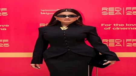 بينها فستان أحمر قصير .. 20 صورة لإطلالات مي عمر في الفترة الأخيرة