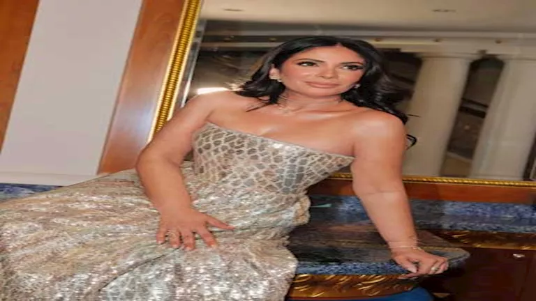 بـ"فستان جريء".. منى زكي تخطف الأنظار بأحدث ظهور والجمهور يعلق (صور) بـ"فستان جريء".. منى زكي تخطف الأنظار بأحدث ظهور والجمهور يعلق (صور)