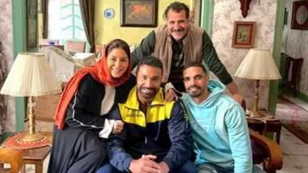 "عيلة بدر الساعي" منة فضالي مع كريم فهمي ومحمود حافظ في"وننسى اللي كان"