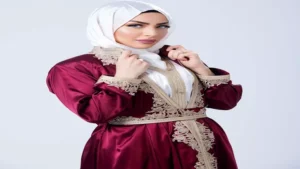 "إنتي محجبة وهما من غير هدوم".. مي مصطفى تتعرض للهجوم بسبب كواليس أغنيتها