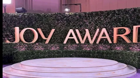 "أم اللؤلؤ".. فستان ارتدته فنانة بالسعودية بـ مليون جنيه وغير معروض للبيع فلماذا؟